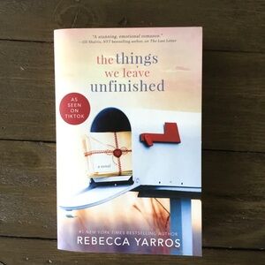 The Things We Leave Unfinished (paperback)